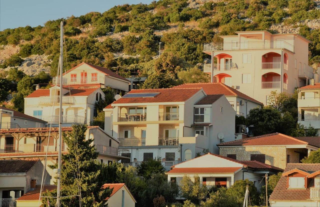 Villa Pina Appartment Chantos Tisno Buitenkant foto
